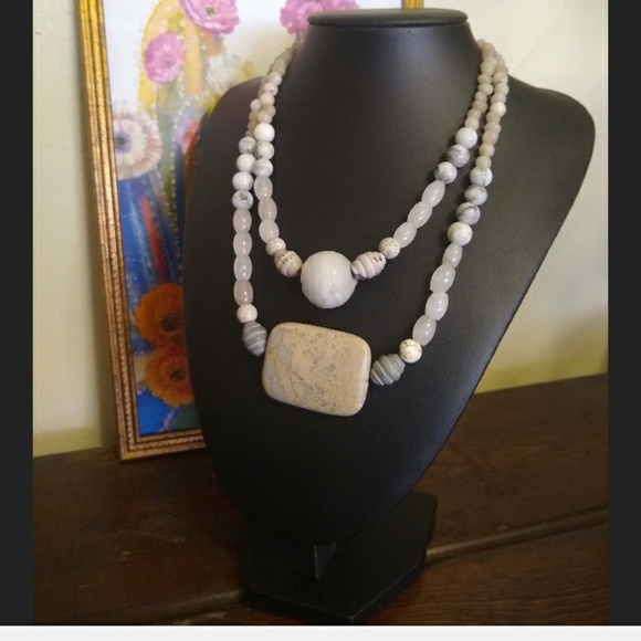 Handmade Chunky Gray and White Goddess Necklace - Picture 3 of 4